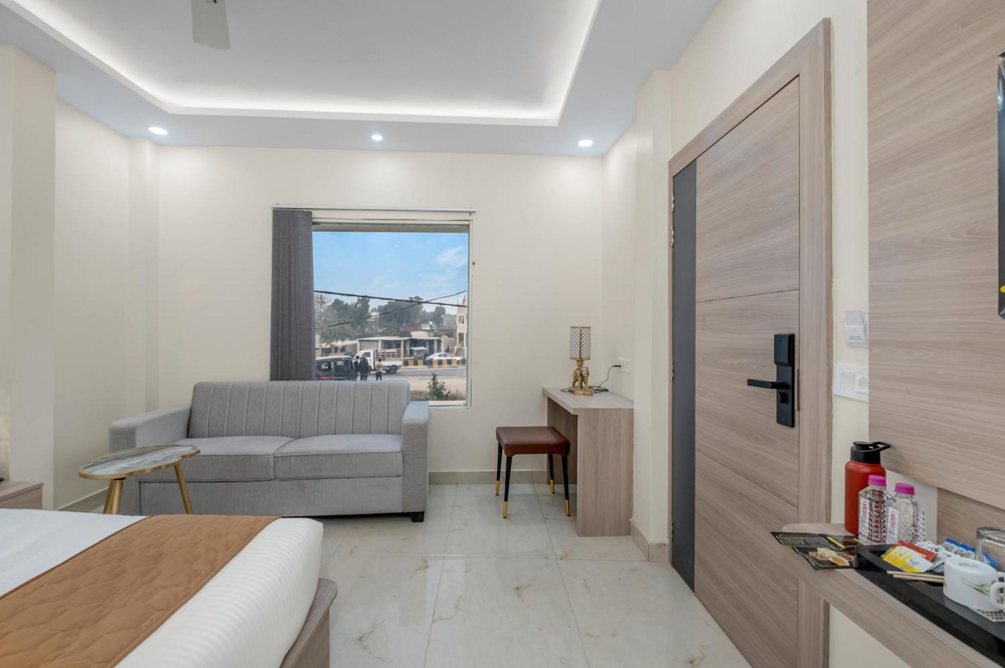 Hotel Sudarshan Ayodhya Exterior foto